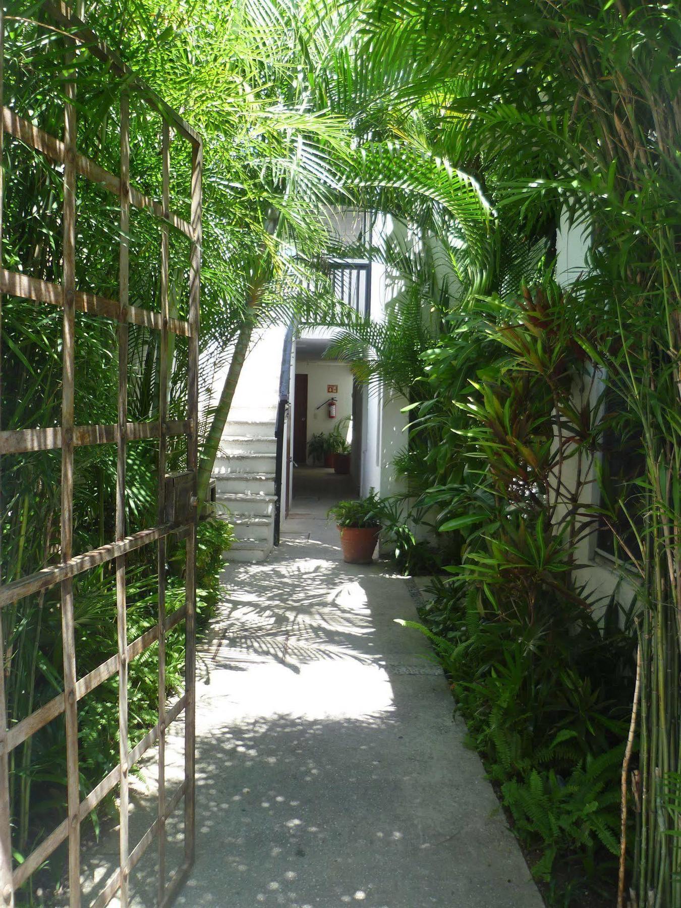 Hostal Haina Канкун Экстерьер фото